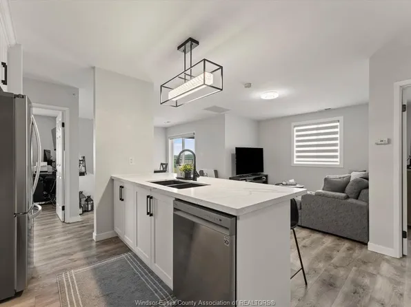 2650 Sandwich West Pkwy #409, Lasalle, ON N9H 0A7