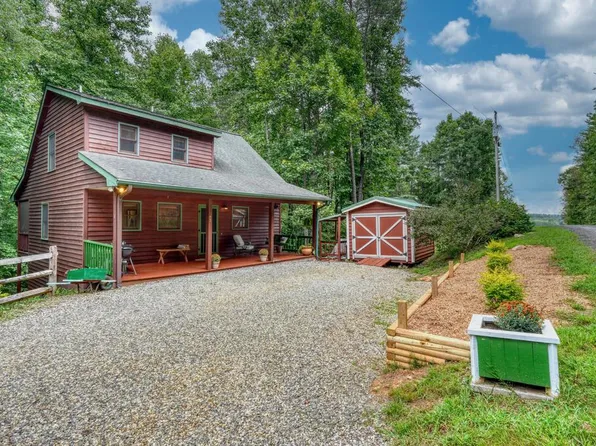 43 Melton Dr, Blairsville, GA 30512