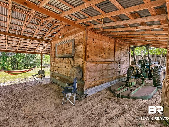 4th image of 18626-1 Moore Rd
