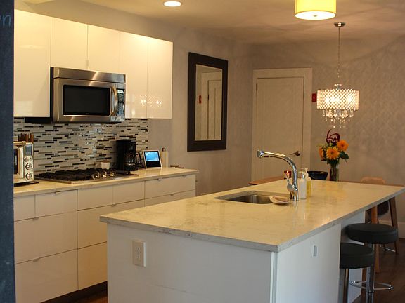 4th image of 17 Walnut St #B
