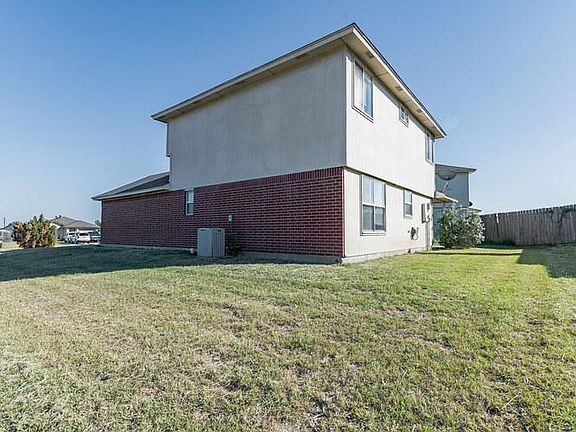 4th image of 1407 Fox Creek Dr