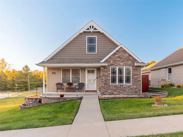 4912 N Creekwood Dr, Saint Joseph, MO 64507