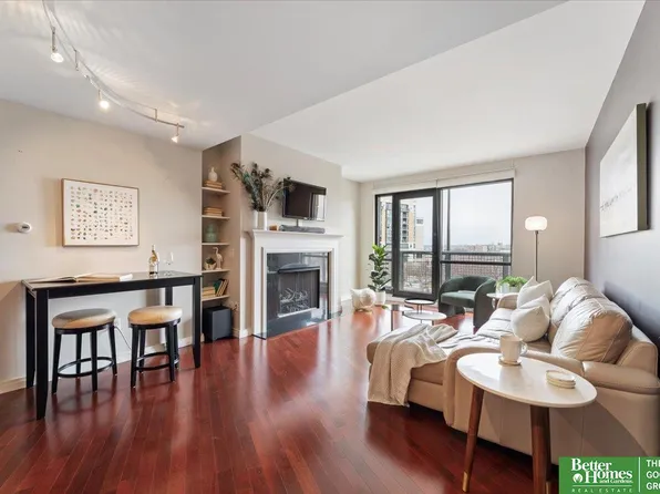 200 S 31st Ave APT 4201, Omaha, NE 68131
