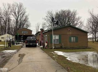 2205 N Channel Dr, Harsens Island, MI