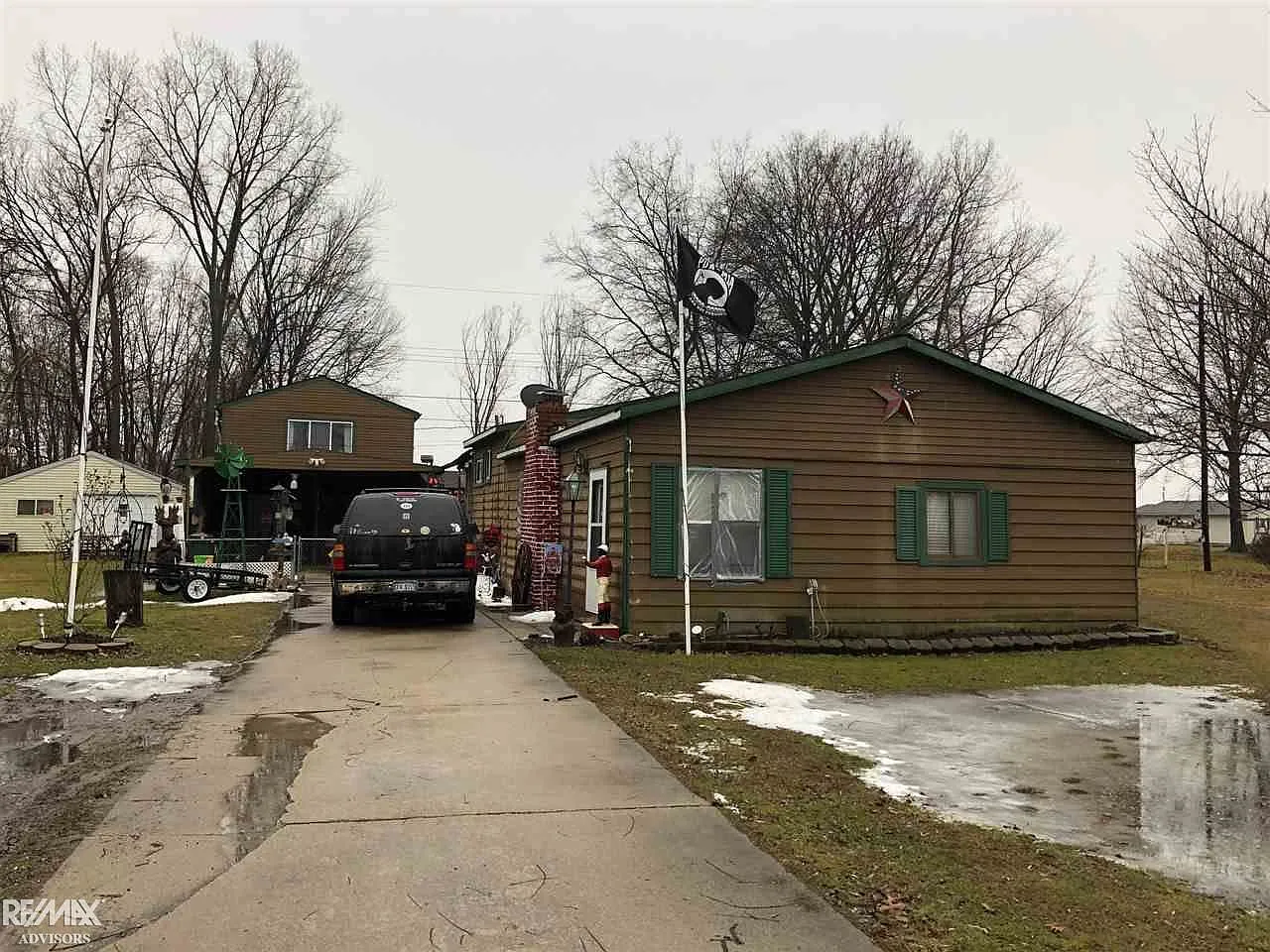 2205 N Channel Dr photo 1