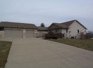 7572 Hillcrest, Manitou Beach, MI 49253