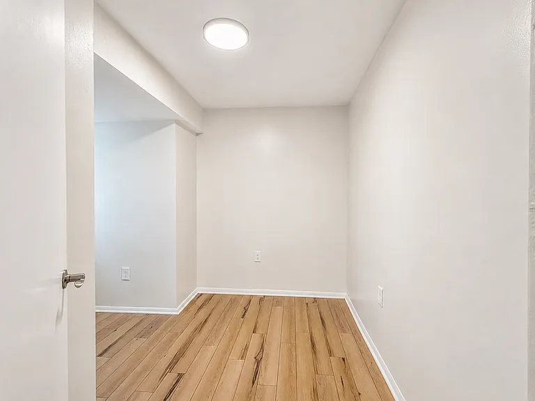 102 Spruce St #A — Photo 16
