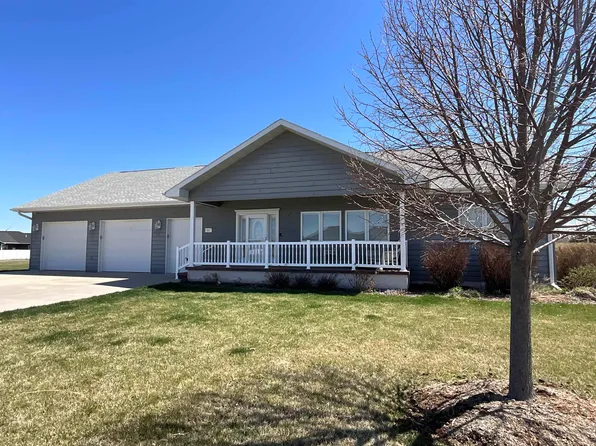 602 N Gilman Court, Hershey, NE 69143