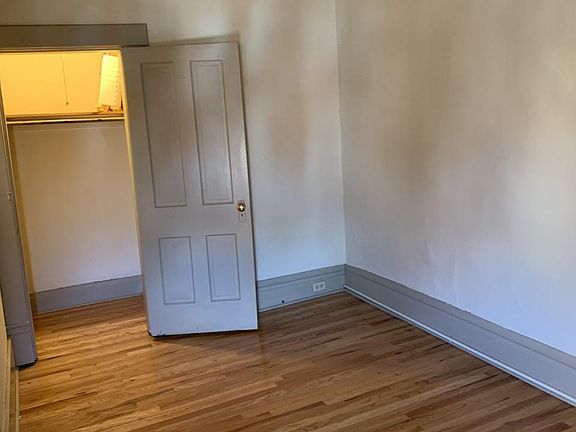 4th image of 255 W Hubbard Ave APT 3