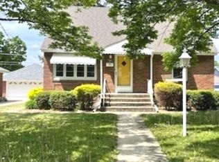 1707 Highland Ave, Crest Hill, IL 60403