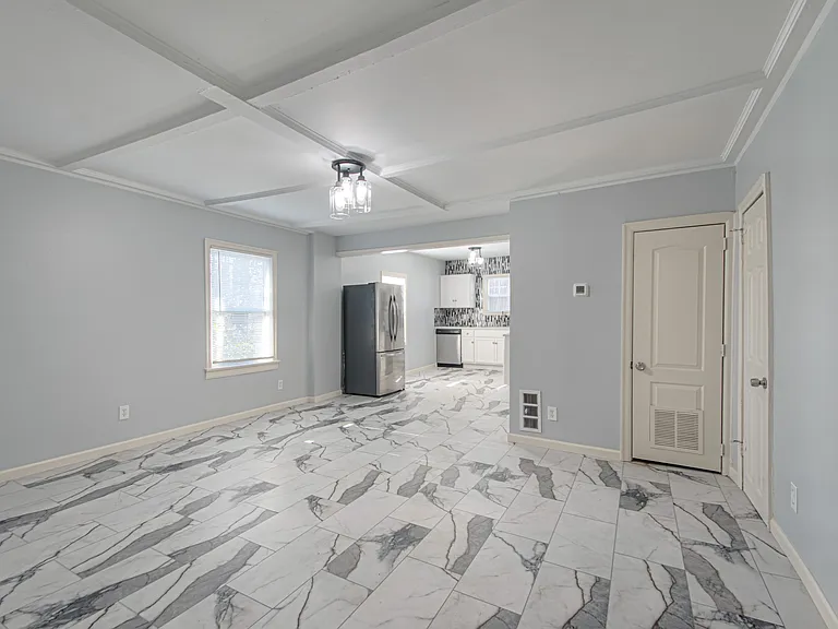 7720 Elm Ave — Photo 10