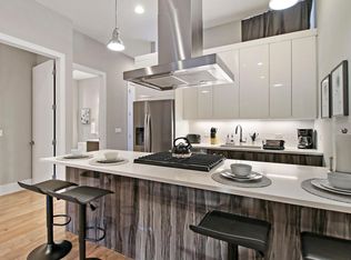 943 N Crosby St #208, Chicago, IL 60610