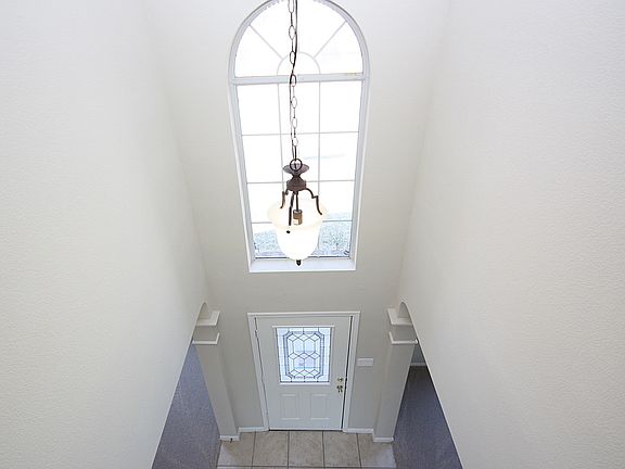 2nd image of 724 Cattail Cir