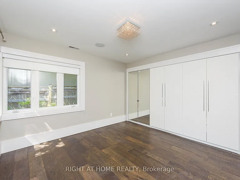 176 Maplewood Rd — Photo 7