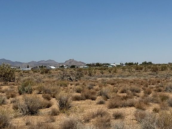 3rd image of 0000 E Calle Noria