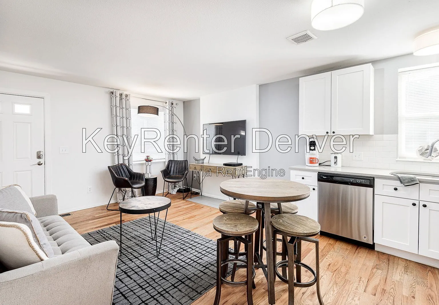 2 bed, 1.0 bath, 769 sqft, $1,900 — Photo 4