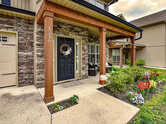 3rd image of 1216 Dark Creek Ln