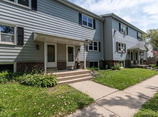 228 Wolf DRIVE #3, Dousman, WI
