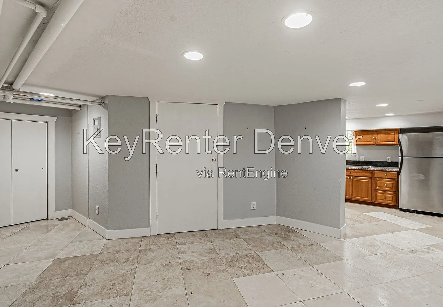 2 bed, 2.0 bath, 1350 sqft, $2,075 — Photo 2