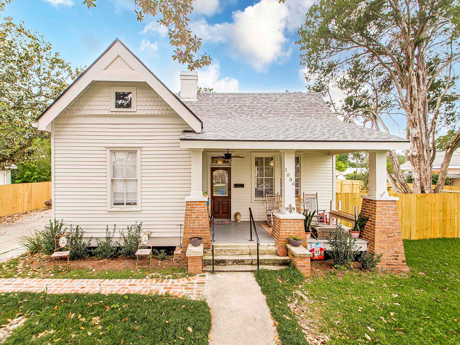 1054 Jackson St, Thibodaux, LA 70301 MLS 2023005923 Zillow