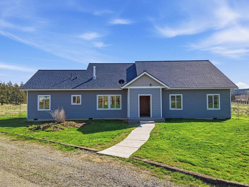 1st image of 8905 NW Elizabeth Way