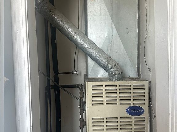 5th image of 6005 S Ashland Ave