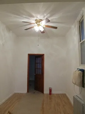 Rented by FlatFinders Realty | media 2