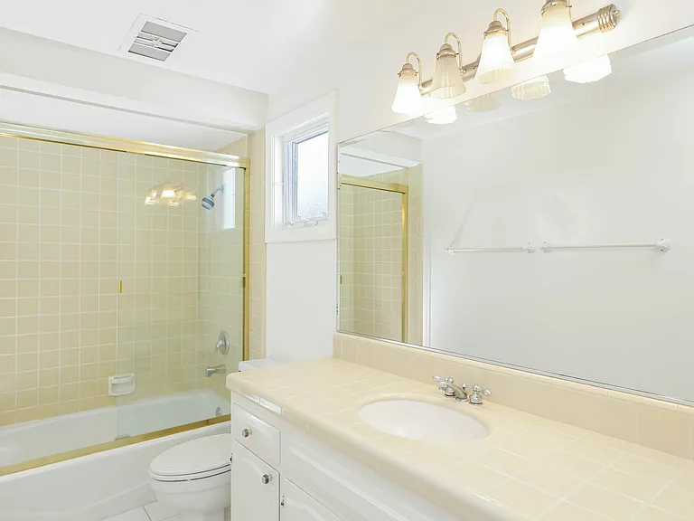 2025 E Balboa Blvd — Photo 21