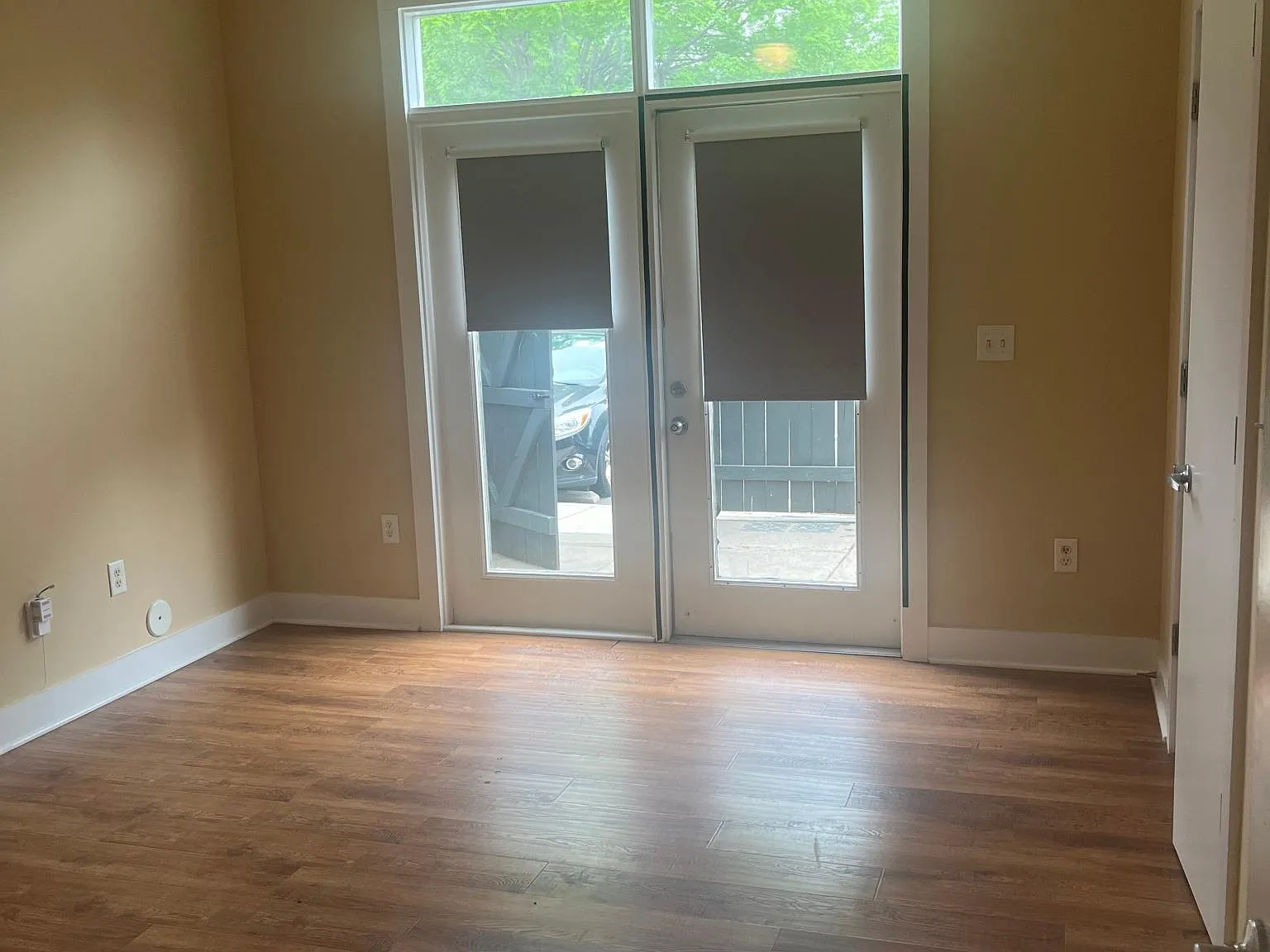 2 bed, 1105 sqft, $2,100 — Photo 3