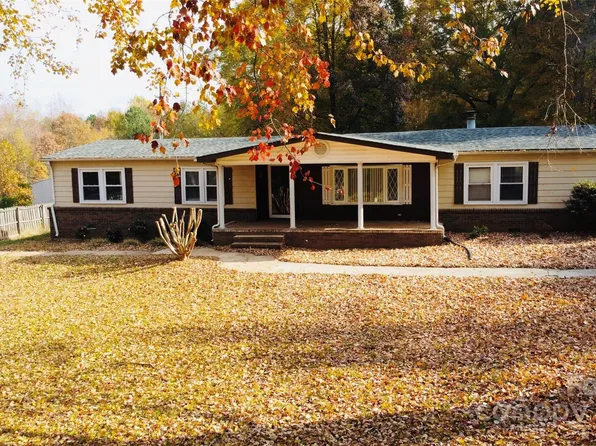 1110 Ramseur Dr, China Grove, NC 28023