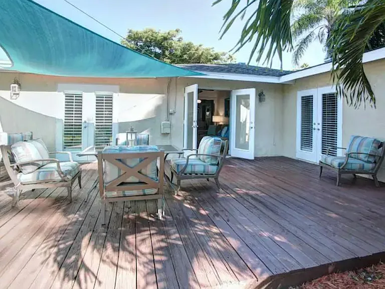 7609 Senrab Dr — Photo 21