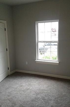 5th image of 1405 E McKinley Ave