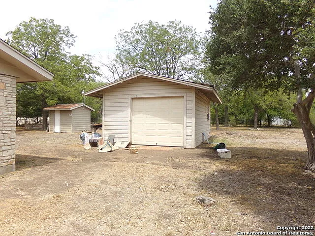 5975 Babcock Rd — Photo 9