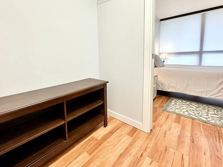 933 Hornby St #608 — Photo 17