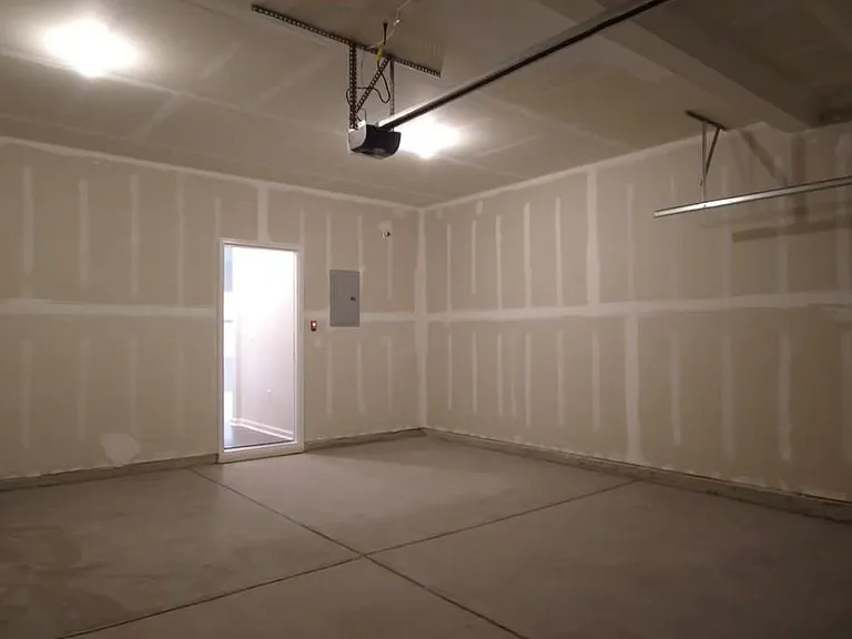 806 McKenzie Park Ter — Photo 25