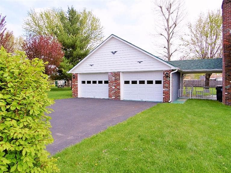 2nd image of 189 Elmwood Dr