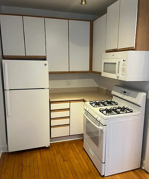 720A Hinman Ave #2N — Photo 7
