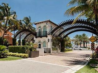 527 Golden Beach Dr, Golden Beach, FL 33160