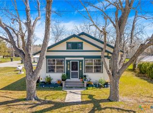 301 S Pecan St, Moulton, TX 77975