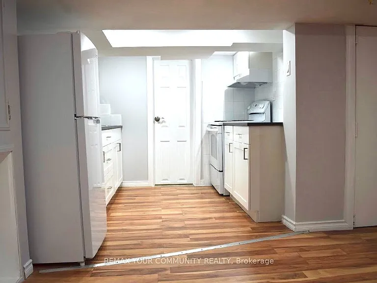 143 Agnes St #BASEMENT — Photo 6