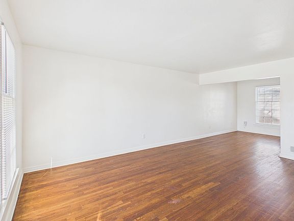 5th image of 412 SW 17th Ave Unit 2