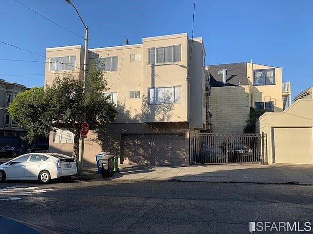 2nd image of 1700 Waller St