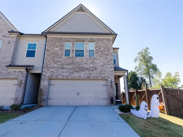 2390 Trelipe Dr, Lawrenceville, GA 30044