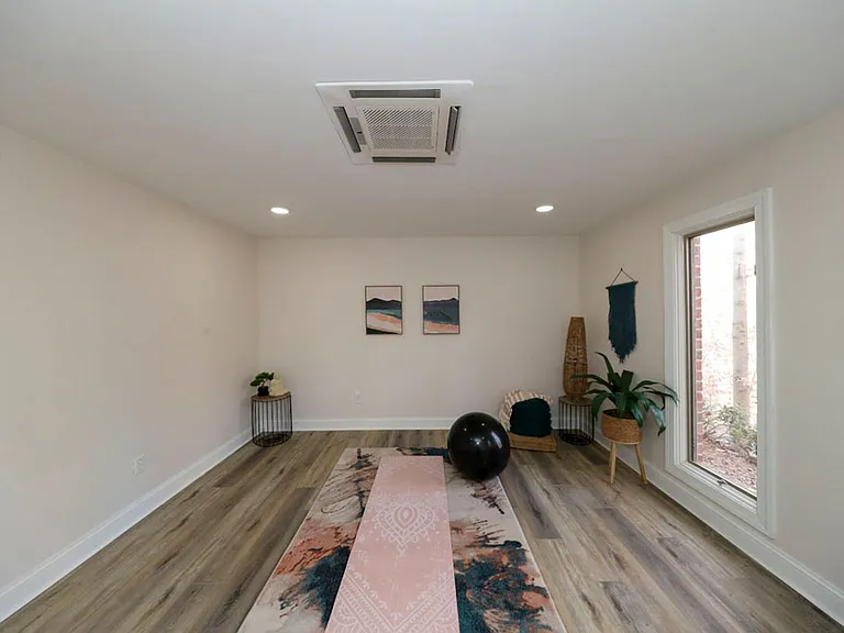 208 Fairfax Way — Photo 47