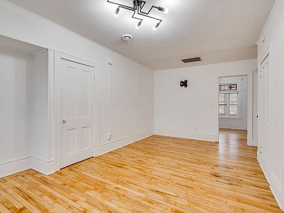 3rd image of 651 Adams St NE #3