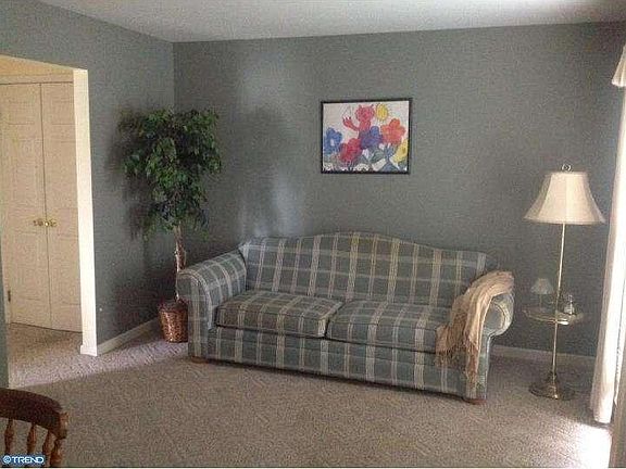 2nd image of 17 Nandina Dr