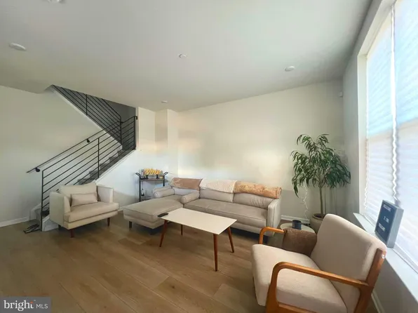 2700 Sears St, Philadelphia, PA 19146