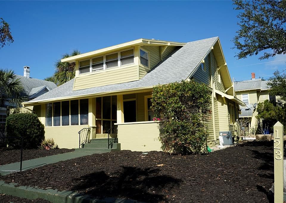1st image of 121 7TH AVENUE N
