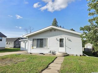 210 E Taft St, Manly, IA 50456