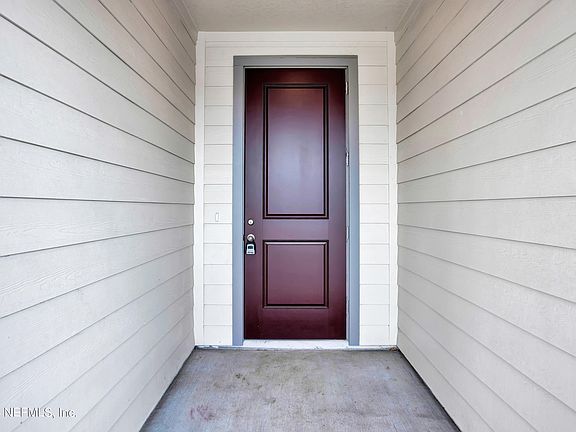 2nd image of 1088 VICTORIA HILLS Court